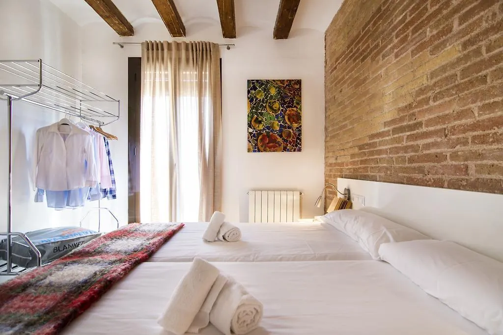 Happy People Ramblas Harbour Apartments Barcelona