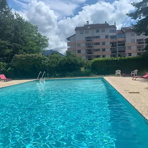 Kusmi Piscine Proche Du Annecy